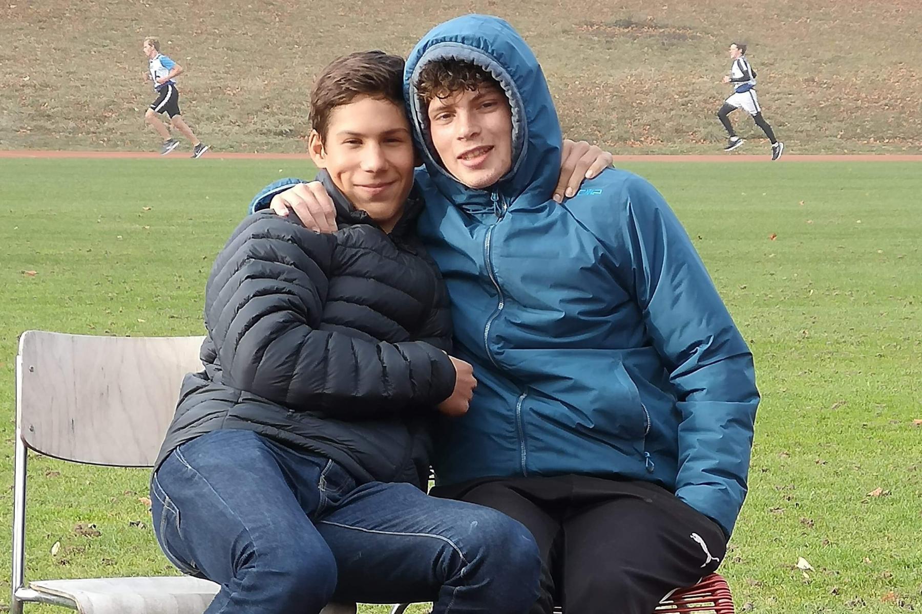 Interdisziplinäre Freundschaft zwischen Calvin (Slalom) und Jonah (Abfahrt) 