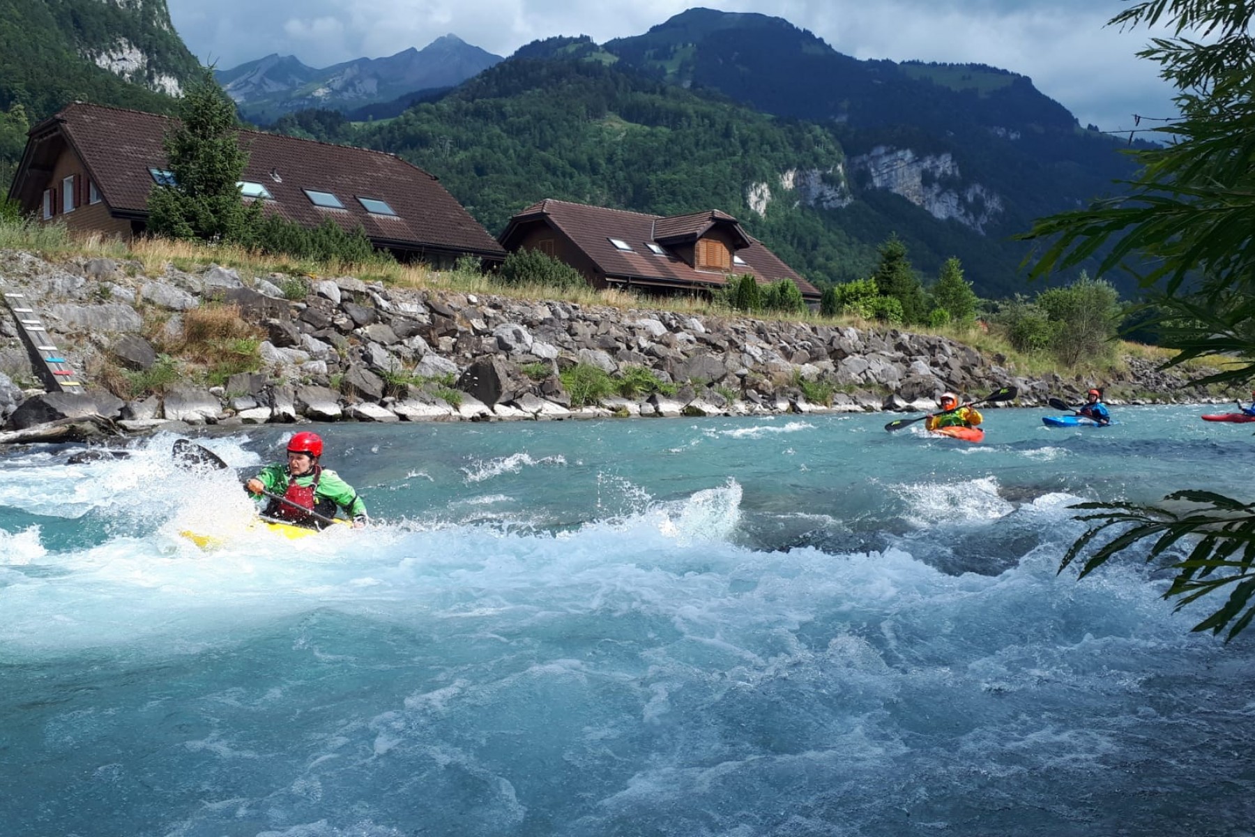 Paddle Level 3 Wildwasser-Kajak auf der Engelbergeraa