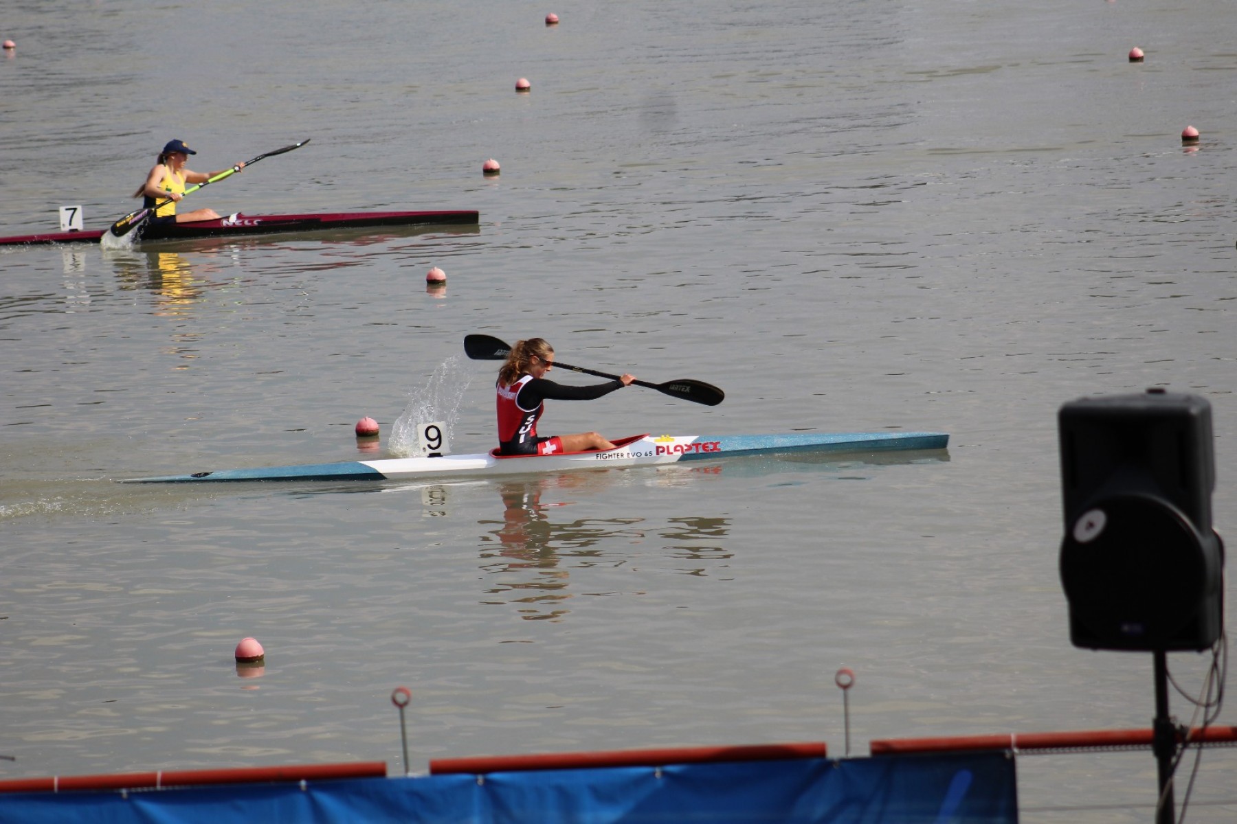 Hannah paddelt in Szeged ins Halbfinal