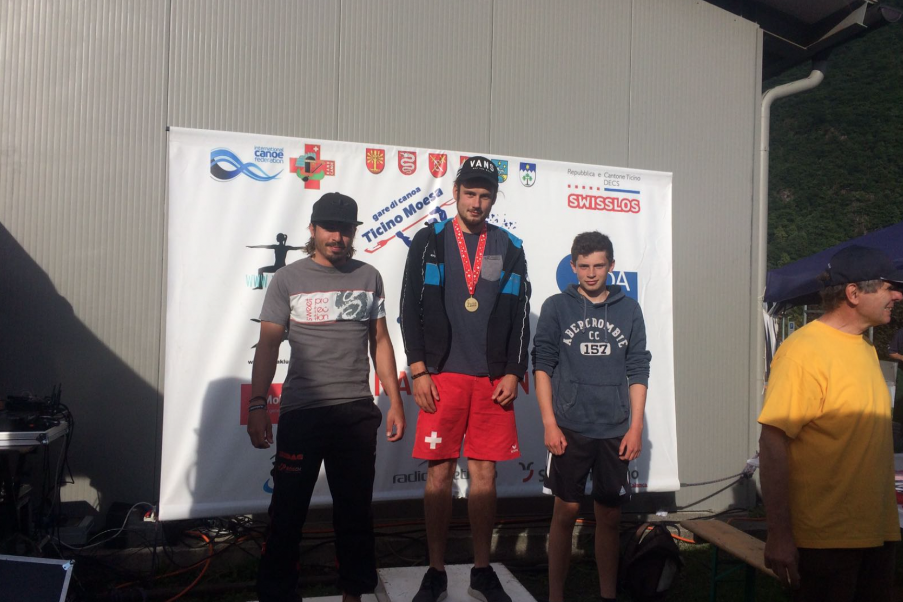 Nidwaldner Podest mit Benjamin, Fabio und Jonah