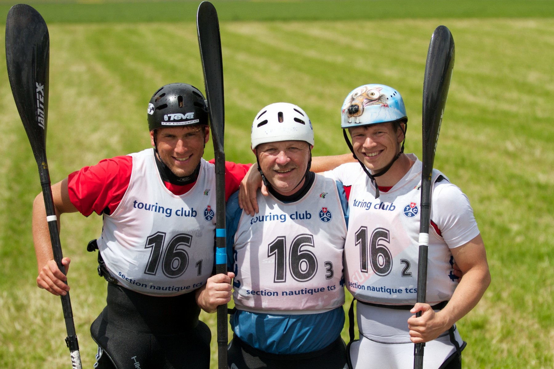 Zwei Generationen Wyss, ein Team: Fabio, Heinz und Silvan v.l. (Neil Smorthit, Buochs)